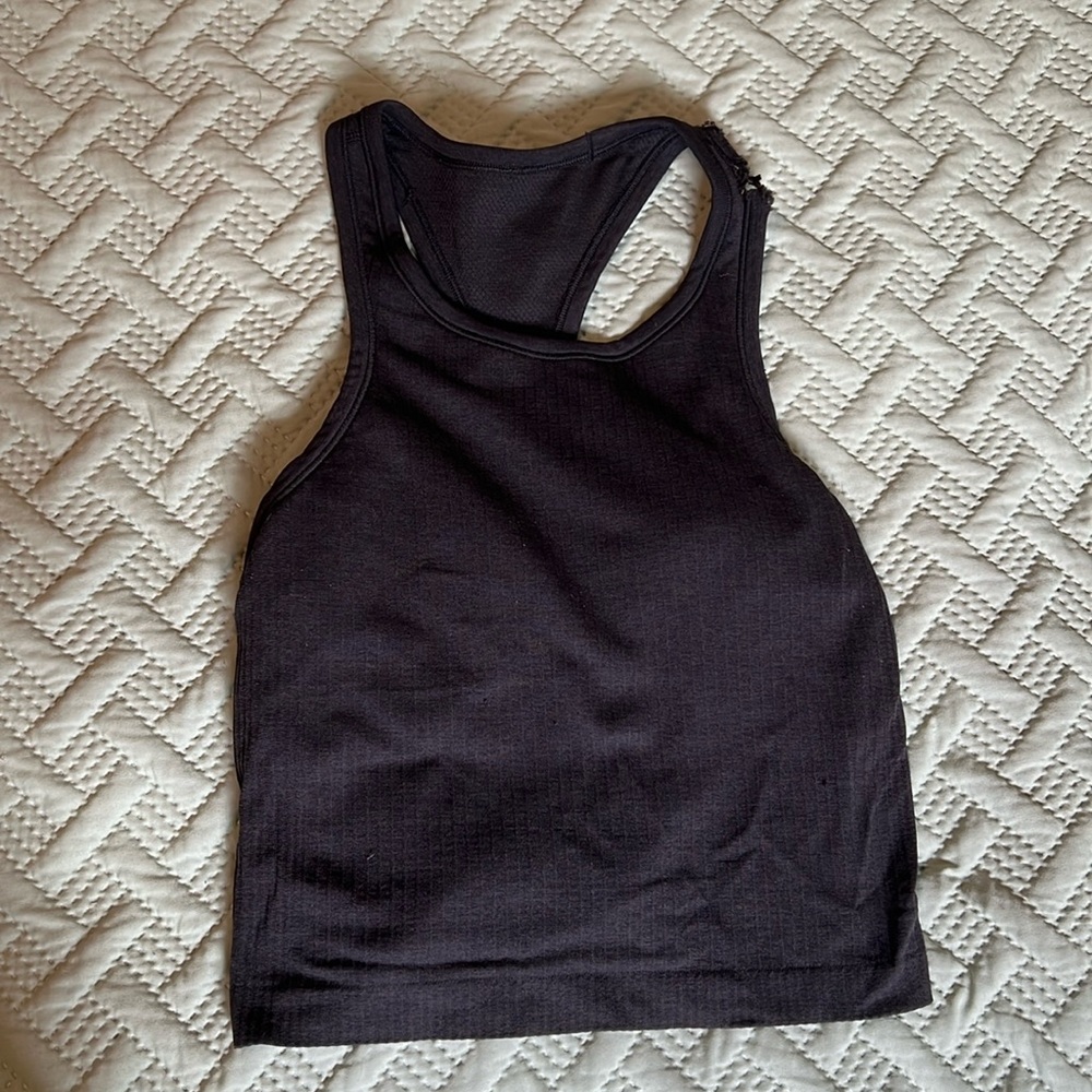 lululemon Ebb to Street Cropped Tank - DAMAGED